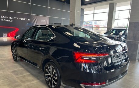 Skoda Superb III рестайлинг, 2025 год, 3 050 000 рублей, 10 фотография