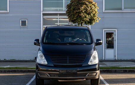 Hyundai Grand Starex Grand Starex I рестайлинг 2, 2014 год, 1 895 000 рублей, 2 фотография