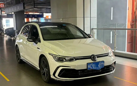 Volkswagen Golf VIII, 2022 год, 1 420 000 рублей, 3 фотография