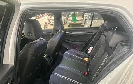 Volkswagen Golf VIII, 2022 год, 1 420 000 рублей, 9 фотография