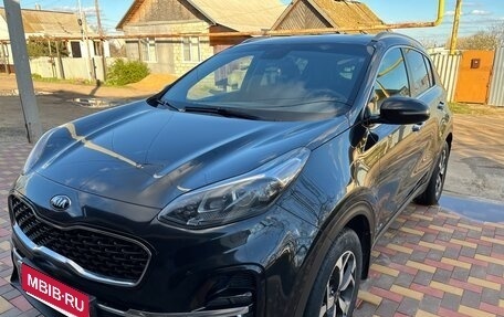 KIA Sportage IV рестайлинг, 2019 год, 2 100 000 рублей, 1 фотография