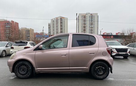 Toyota Vitz, 2000 год, 300 000 рублей, 3 фотография