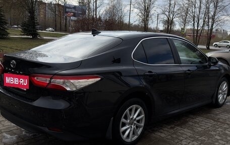 Toyota Camry, 2021 год, 2 649 000 рублей, 2 фотография