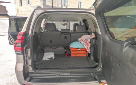 Toyota Land Cruiser Prado 150 рестайлинг 2, 2019 год, 5 200 000 рублей, 9 фотография