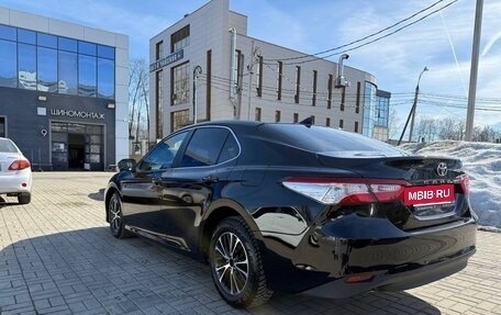 Toyota Camry, 2020 год, 2 190 000 рублей, 6 фотография