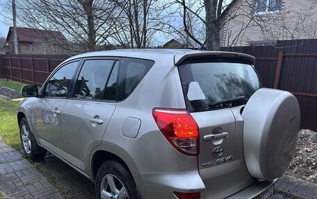 Toyota RAV4, 2006 год, 1 050 000 рублей, 4 фотография