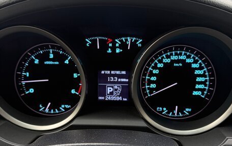 Toyota Land Cruiser 200, 2011 год, 2 900 000 рублей, 8 фотография