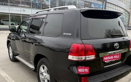 Toyota Land Cruiser 200, 2011 год, 2 900 000 рублей, 6 фотография