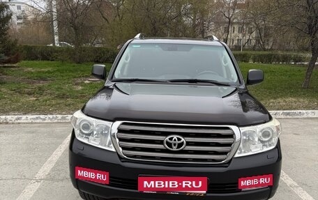 Toyota Land Cruiser 200, 2011 год, 2 900 000 рублей, 2 фотография