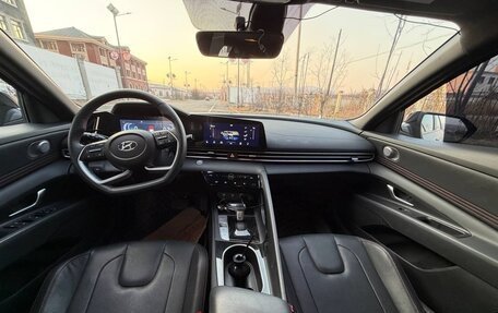 Hyundai Elantra, 2023 год, 1 500 000 рублей, 10 фотография