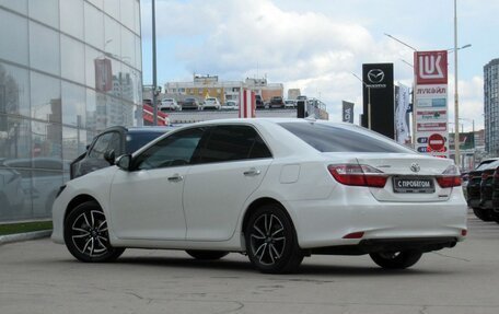 Toyota Camry, 2017 год, 2 360 000 рублей, 7 фотография