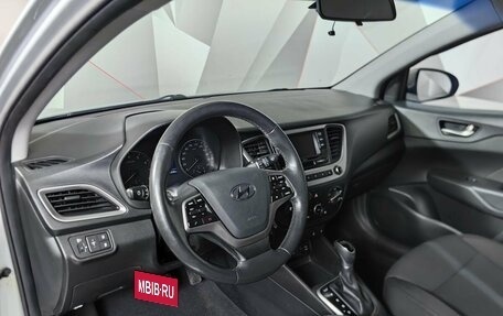 Hyundai Solaris II рестайлинг, 2018 год, 979 000 рублей, 17 фотография