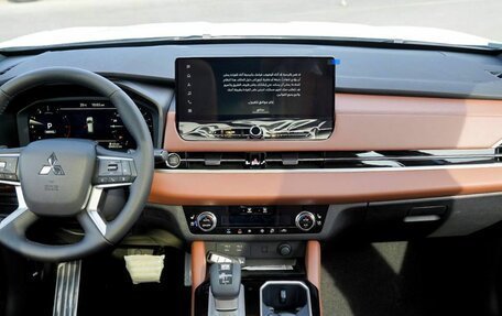 Mitsubishi Outlander, 2026 год, 7 090 000 рублей, 11 фотография