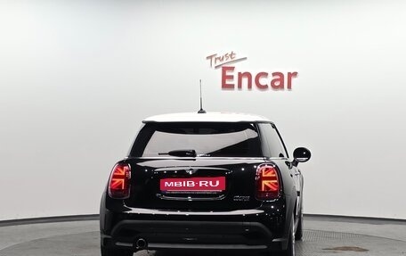 MINI Hatch, 2023 год, 2 260 000 рублей, 18 фотография