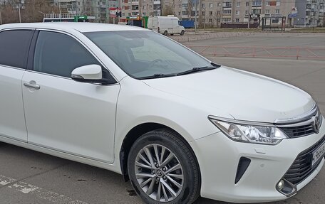 Toyota Camry, 2015 год, 2 300 000 рублей, 5 фотография