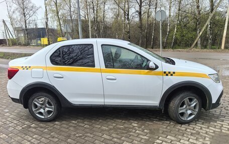 Renault Logan II, 2021 год, 900 000 рублей, 2 фотография