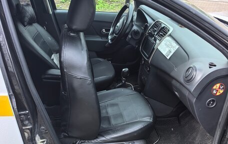 Renault Logan II, 2021 год, 900 000 рублей, 12 фотография