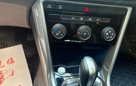 Volkswagen T-Roc I, 2022 год, 1 410 000 рублей, 11 фотография