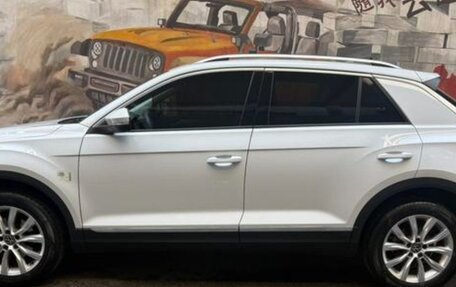 Volkswagen T-Roc I, 2022 год, 1 410 000 рублей, 4 фотография