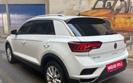 Volkswagen T-Roc I, 2022 год, 1 410 000 рублей, 5 фотография