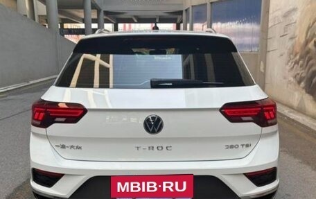 Volkswagen T-Roc I, 2022 год, 1 410 000 рублей, 6 фотография