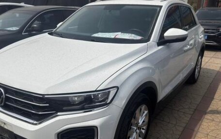 Volkswagen T-Roc I, 2022 год, 1 345 000 рублей, 2 фотография