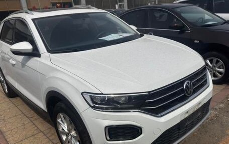 Volkswagen T-Roc I, 2022 год, 1 345 000 рублей, 3 фотография