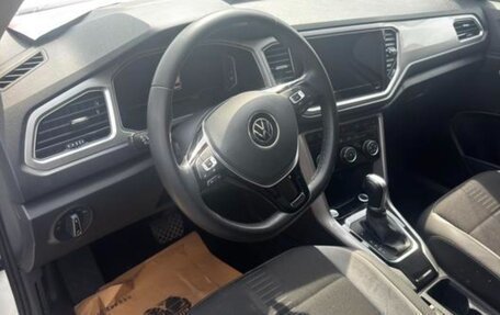 Volkswagen T-Roc I, 2022 год, 1 345 000 рублей, 6 фотография