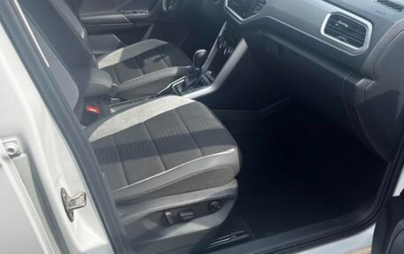 Volkswagen T-Roc I, 2022 год, 1 345 000 рублей, 11 фотография