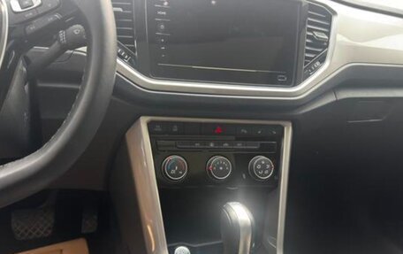 Volkswagen T-Roc I, 2022 год, 1 345 000 рублей, 8 фотография