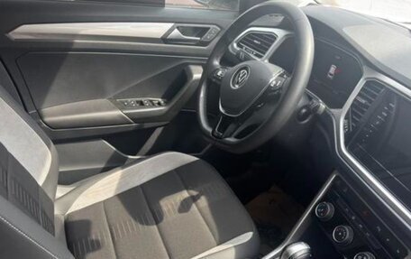 Volkswagen T-Roc I, 2022 год, 1 345 000 рублей, 10 фотография