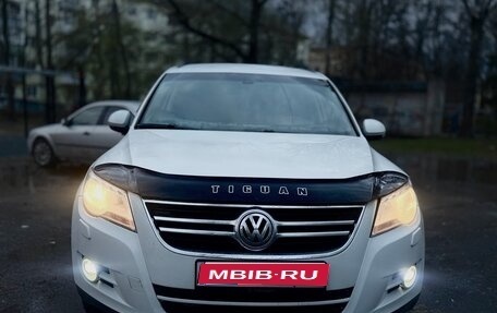 Volkswagen Tiguan I, 2008 год, 650 000 рублей, 1 фотография