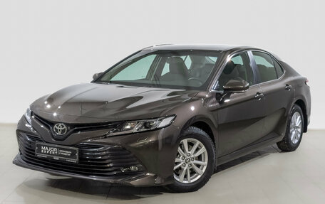 Toyota Camry, 2021 год, 3 450 000 рублей, 1 фотография