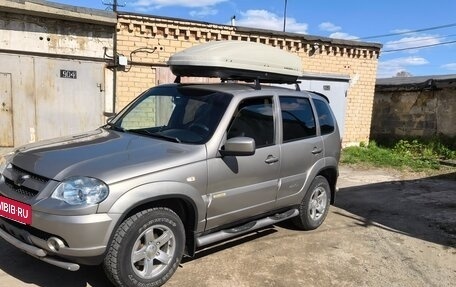 Chevrolet Niva I рестайлинг, 2017 год, 850 000 рублей, 2 фотография