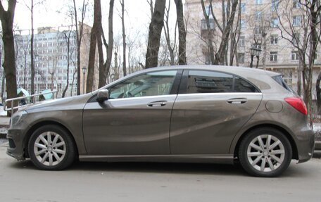 Mercedes-Benz A-Класс, 2014 год, 1 800 000 рублей, 3 фотография