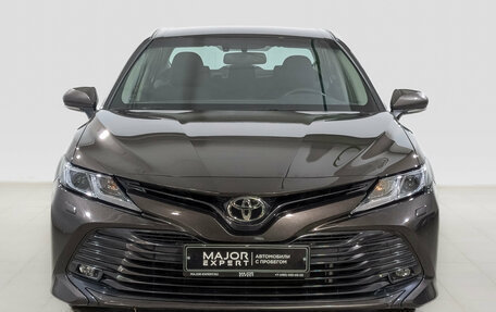 Toyota Camry, 2021 год, 3 450 000 рублей, 2 фотография