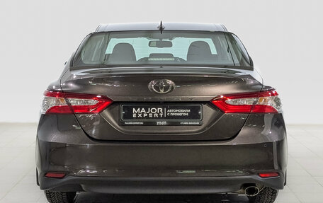 Toyota Camry, 2021 год, 3 450 000 рублей, 6 фотография