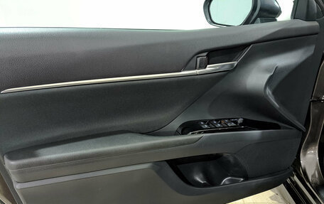 Toyota Camry, 2021 год, 3 450 000 рублей, 19 фотография