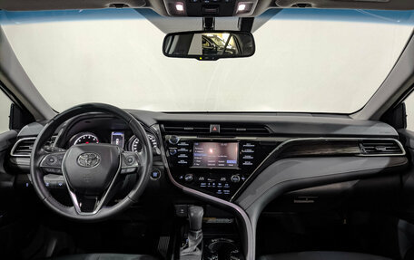 Toyota Camry, 2021 год, 3 450 000 рублей, 14 фотография