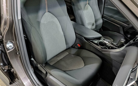 Toyota Camry, 2021 год, 3 450 000 рублей, 24 фотография