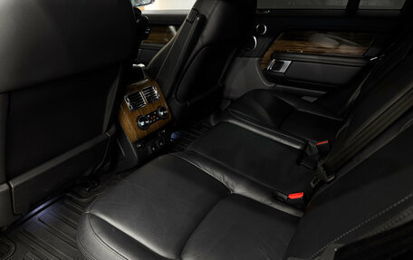 Land Rover Range Rover IV рестайлинг, 2018 год, 5 550 000 рублей, 20 фотография