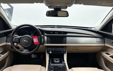 Jaguar XF II, 2018 год, 2 289 000 рублей, 14 фотография