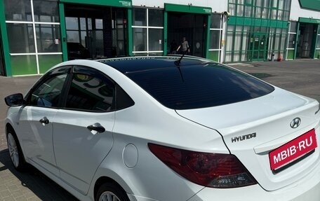 Hyundai Solaris II рестайлинг, 2012 год, 800 000 рублей, 1 фотография