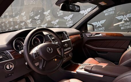 Mercedes-Benz GL-Класс, 2015 год, 2 600 000 рублей, 10 фотография