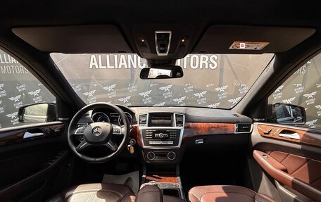 Mercedes-Benz GL-Класс, 2015 год, 2 600 000 рублей, 14 фотография