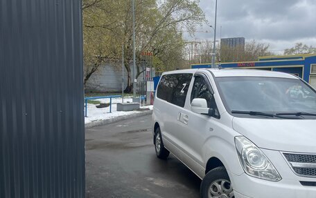 Hyundai Grand Starex Grand Starex I рестайлинг 2, 2012 год, 1 600 000 рублей, 5 фотография