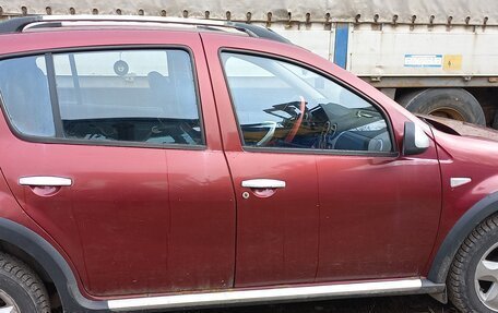 Renault Sandero I, 2013 год, 500 000 рублей, 2 фотография