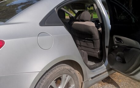 Chevrolet Cruze II, 2011 год, 550 000 рублей, 6 фотография