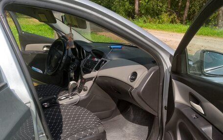 Chevrolet Cruze II, 2011 год, 550 000 рублей, 10 фотография