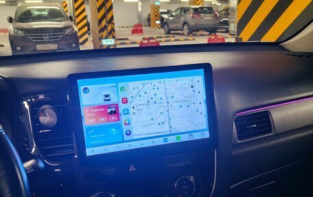 Mitsubishi Outlander III рестайлинг 3, 2017 год, 1 850 000 рублей, 11 фотография